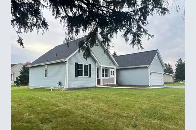 N56W18034  Evergreen Ln, Menomonee Falls, WI 53051 - Photo 2