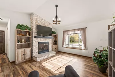 1511  Birchwood St, Delavan, WI 53115 - Photo 4
