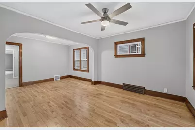 2180 S 90th St, West Allis, WI 53227 - Photo 6