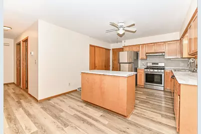 4127 W Southwood Dr, Franklin, WI 53132 - Photo 20