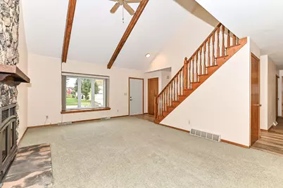 4127 W Southwood Dr, Franklin, WI 53132 - Photo 10