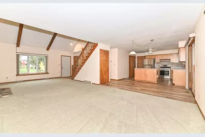 4127 W Southwood Dr, Franklin, WI 53132 - Photo 12