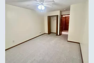 530 N Silverbrook Dr #104, West Bend, WI 53090 - Photo 8