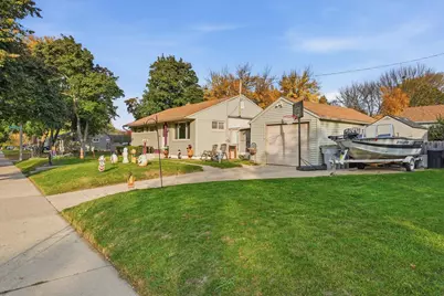 6436 W Ohio Ave, Milwaukee, WI 53219 - Photo 2