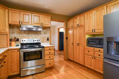 1305  Meadow Ln, Onalaska, WI 54650 - Photo 18