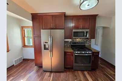 13513 W Greenfield Ave, New Berlin, WI 53151 - Photo 8