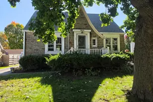 13513 W Greenfield Ave, New Berlin, WI 53151 - Photo 1
