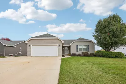 513  Parkview Dr, Johnson Creek, WI 53038 - Photo 2