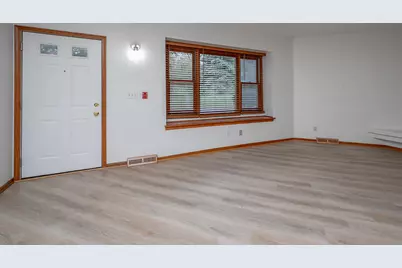 3618 W Rawson Ave, Franklin, WI 53132 - Photo 10