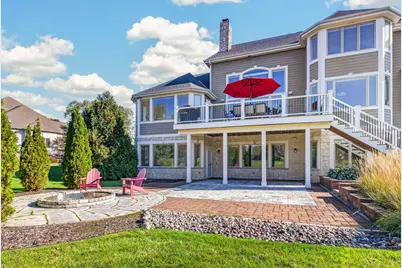 1187  Mary Hill Cir, Hartland, WI 53029 - Photo 2