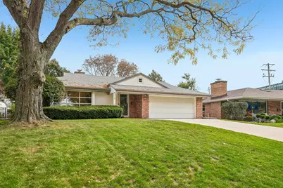 7824  Saint Anne Ct, Wauwatosa, WI 53213 - Photo 44
