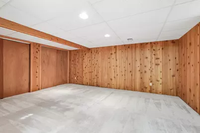 7824  Saint Anne Ct, Wauwatosa, WI 53213 - Photo 32