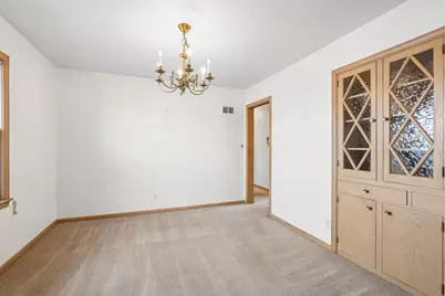 7824  Saint Anne Ct, Wauwatosa, WI 53213 - Photo 10
