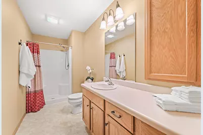 987  Spring Ct, Newburg, WI 53095 - Photo 14
