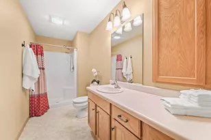 987 Spring Ct, Newburg, WI 53095 - Photo 14