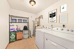 987 Spring Ct, Newburg, WI 53095 - Photo 16