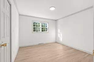 348 Park View Dr, Darien, WI 53114 - Photo 12