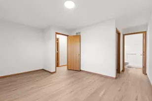 350 Park View Dr, Darien, WI 53114 - Photo 10
