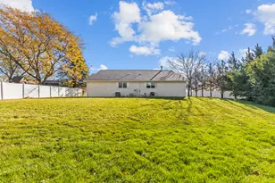 350 Park View Dr, Darien, WI 53114 - Photo 18