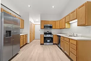 350 Park View Dr, Darien, WI 53114 - Photo 4