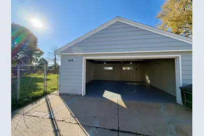 1756 S 72nd St, West Allis, WI 53214 - Photo 24