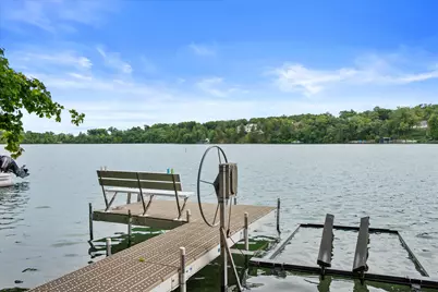 3226 N Interlaken Dr, Summit, WI 53066 - Photo 10