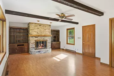 10034 N Grasslyn Rd, Mequon, WI 53092 - Photo 10