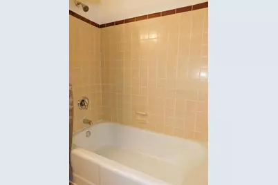 10034 N Grasslyn Rd, Mequon, WI 53092 - Photo 24