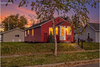 2207  Park Ave, La Crosse, WI 54601 - Photo 1