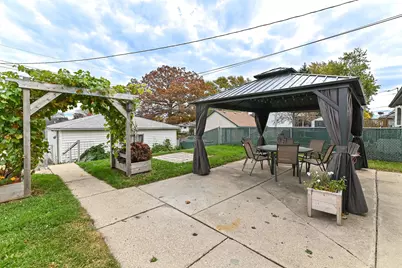 6646 S 20th St, Milwaukee, WI 53221 - Photo 30
