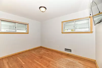 6646 S 20th St, Milwaukee, WI 53221 - Photo 14