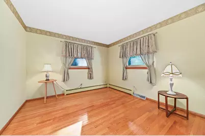9507 W Schlinger Ave, West Allis, WI 53214 - Photo 16