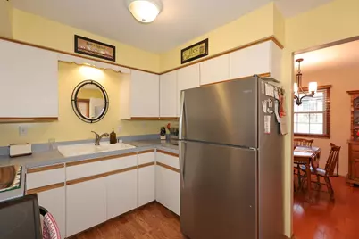 1833  Oak St, South Milwaukee, WI 53172 - Photo 14