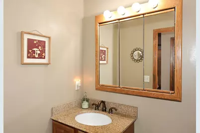 1833  Oak St, South Milwaukee, WI 53172 - Photo 18