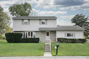 1833 Oak St, South Milwaukee, WI 53172 - Photo 1