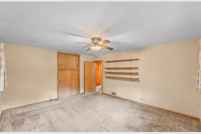 2300  Kevenauer Dr, Brookfield, WI 53005 - Photo 18