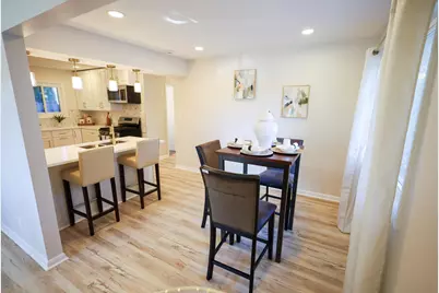 1020  Carrington Ave, South Milwaukee, WI 53172 - Photo 8