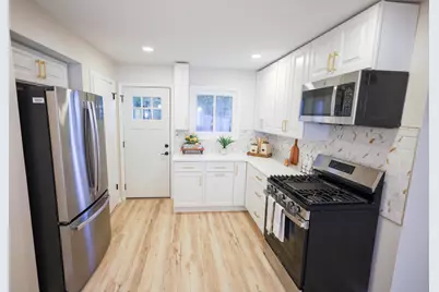 1020  Carrington Ave, South Milwaukee, WI 53172 - Photo 14