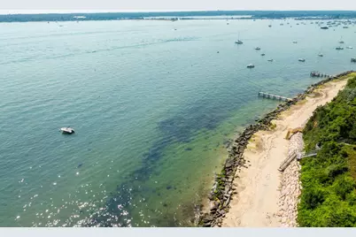 5 Pine Tree Lane, Tisbury, MA 02568 - Photo 10