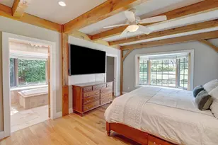 4 High Meadow Ln, Oak Bluffs, MA 02557 - Photo 10