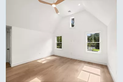 34 Davis Street, Tisbury, MA 02568 - Photo 18