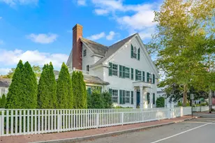 52 S Summer St, Edgartown, MA 02539 - Photo 2