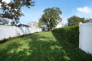 33 Lagoon Pond Rd, Tisbury, MA 02568 - Photo 12