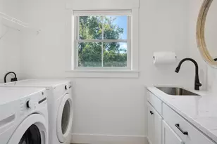 33 Lagoon Pond Rd, Tisbury, MA 02568 - Photo 28