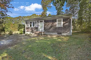 51 Lantern Ln, Tisbury, MA 02568 - Photo 2