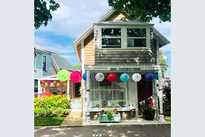 22 Montgomery Square, Oak Bluffs, MA 02557 - Photo 1