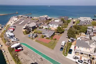 23 Circuit Avenue Extension, Oak Bluffs, MA 02557 - Photo 2