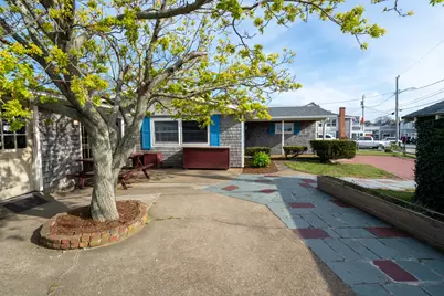 23 Circuit Ave Extension, Oak Bluffs, MA 02557 - Photo 14