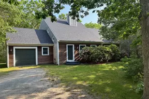19 S Vine Ln, West Tisbury, MA 02575 - Photo 1