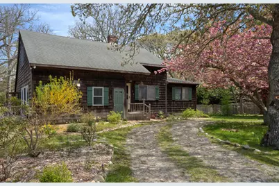 9 Sampson Avenue, Edgartown, MA 02539 - Photo 1